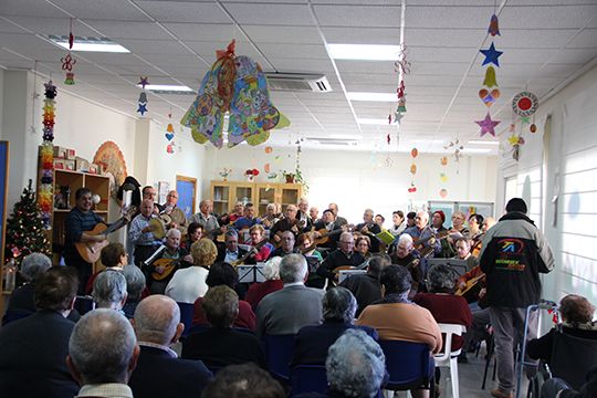 Los usuarios del Centro de Estancias Diurnas de Mayores tambin celebran la Navidad