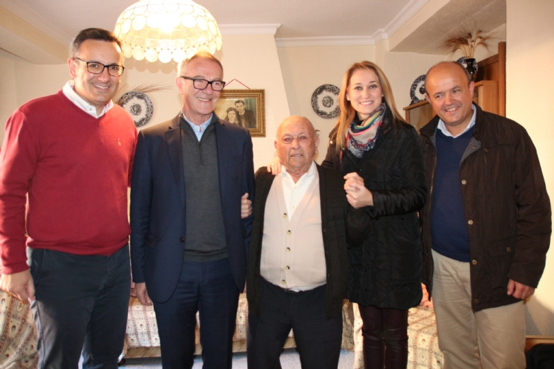 El ministro de Cultura y Deporte, José Guirao, visita El Berro