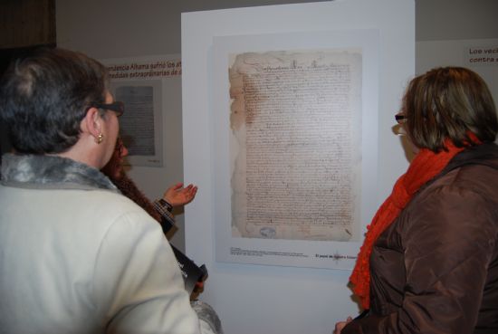 El Museo Arqueológico de Los Baños acoge una exposición con documentos del Archivo Municipal del siglo XVI