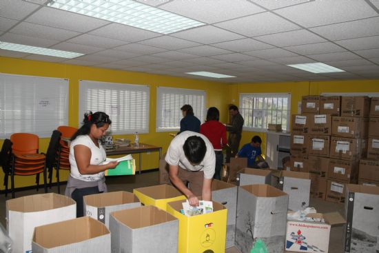 Los voluntarios ambientales recogieron ms de 2 toneladas de libros y material escolar durante la segunda campaa del Proyecto Libro
