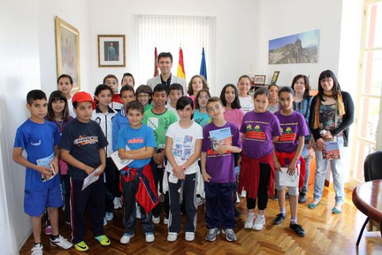 Alumnos del Colegio Príncipe de España realizan un pleno en el Ayuntamiento