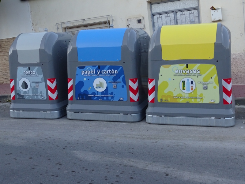 Alhama de Murcia estrena nuevos contenedores de recogida de residuos y reciclaje