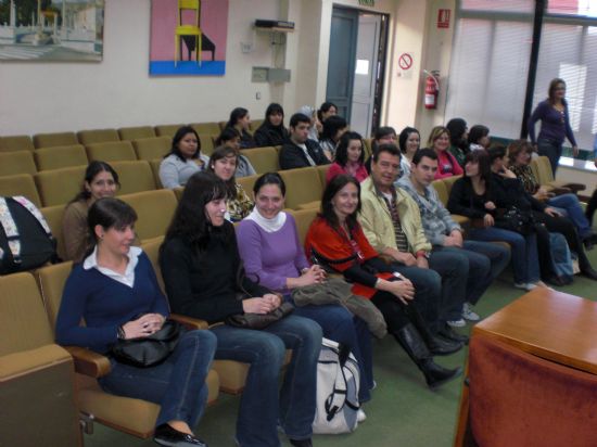 Los alumnos del Ciclo Medio de Gestin Administrativa del I.E.S. Miguel Hernndez visitan el Consistorio