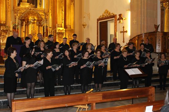 La  iglesia de San Lzaro acogi un esplndido concierto de msica sacra organizado por la Coral de la Agrupacin Musical de Alhama 
