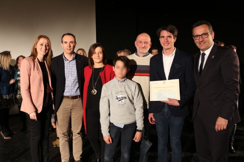 El alhameo Pablo Lpez recibe el Premio Extraordinario de Bachillerato 