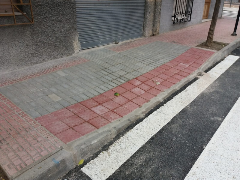El Ayuntamiento adapta diversas calles y avenidas para personas con movilidad reducida