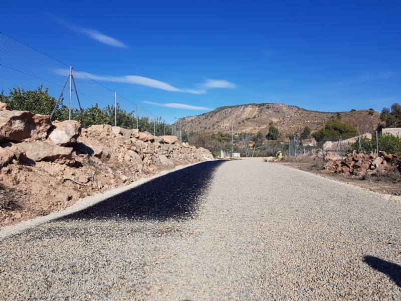 Las obras de acondicionamiento del camino de El Romeral entran en su ltima fase