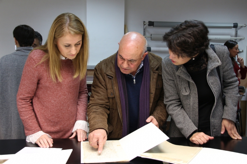 Alhama restaura dos documentos histricos a travs del Archivo General de la Regin 