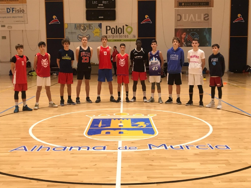 El pabelln Adolfo Surez acoge los entrenamientos de la Seleccin Murciana de Baloncesto de cara al Campeonato de Espaa Escolar