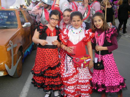El Carnaval pone color y msica en las calles de Alhama de Murcia