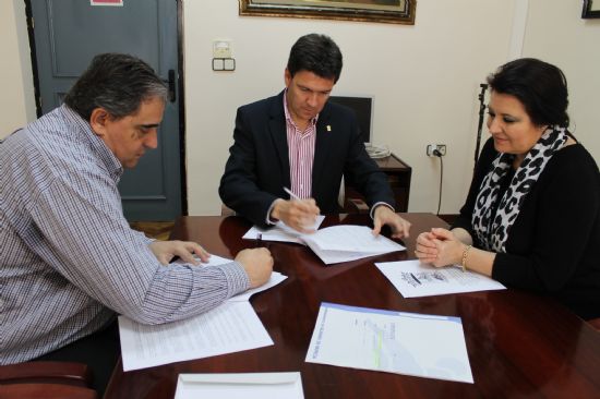 El Ayuntamiento de Alhama firma convenios con Cruz Roja, Las Flotas y la Fundacin Francisco Munuera 