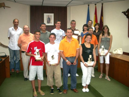 Jóvenes deportistas alhameños ocupan podium en competiciones nacionales 