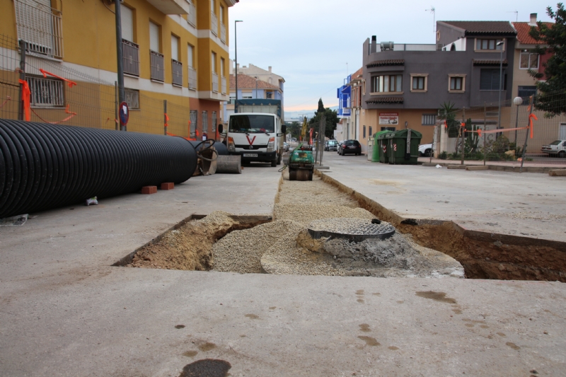 Obras de mejora de las redes en calle Salzillo y Alqueras
