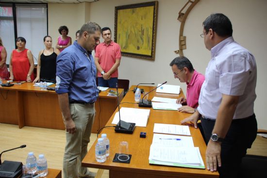 Diego Sánchez Belchí toma posesión como nuevo concejal del ayuntamiento de Alhama