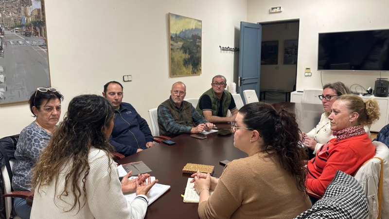 El Ayuntamiento reafirma su compromiso con las pedanas en una reunin con los alcaldes pedneos