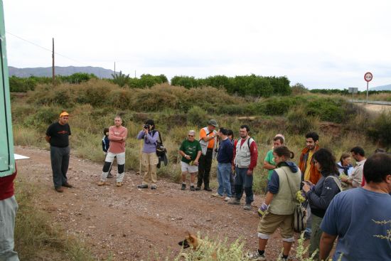 Los voluntarios ambientales comenzaron la campaña “Limpiar el Mundo 2008” limpiando la Rambla Celada 