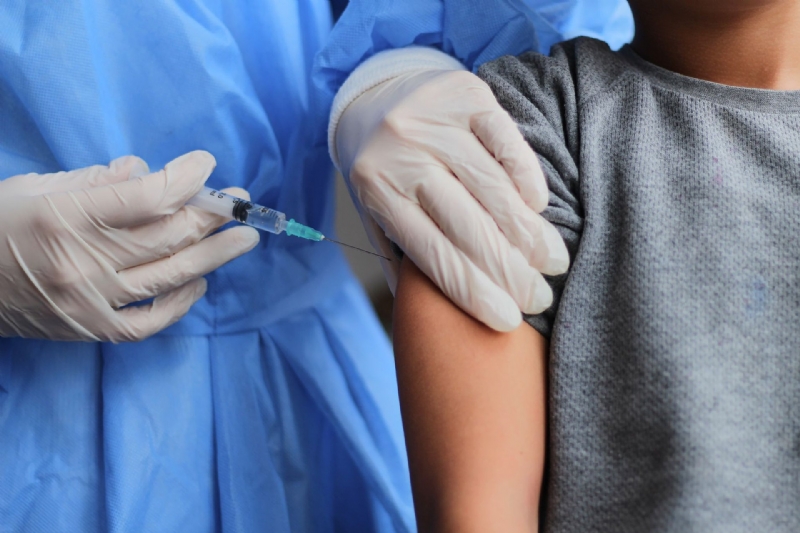 Información sobre la vacuna de la gripe y 3º dosis de refuerzo contra la Covid-19 para mayores de 70 años