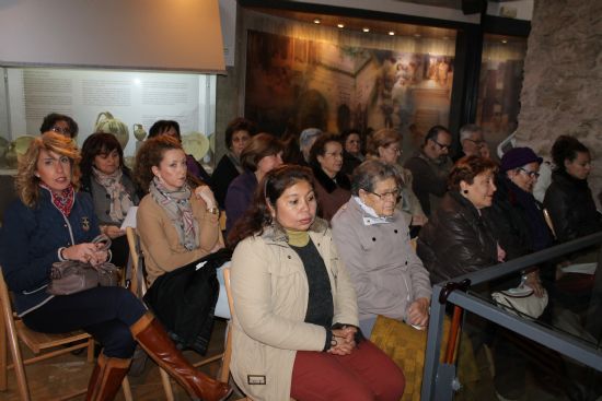 Se llena la sala abovedad del museo para asistir a la charla de Jos Manuel Cnovas incluida en el programa Los Mircoles de Salud y Bienestar