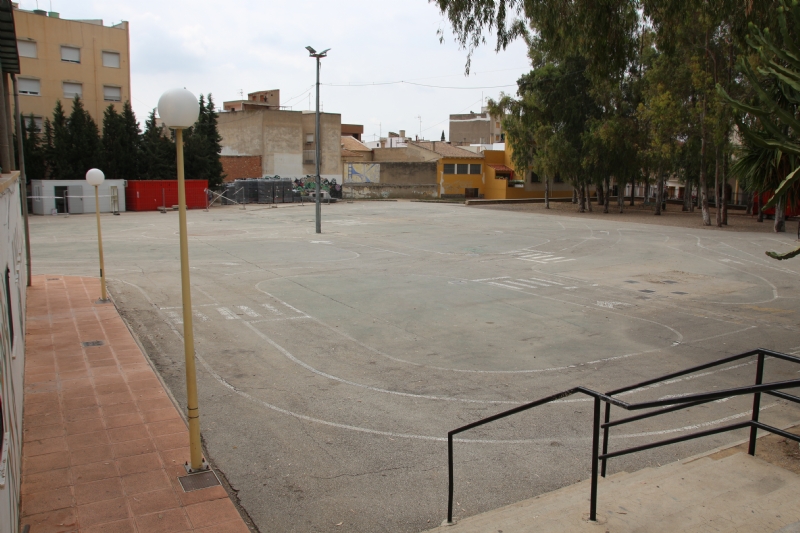 Mara Cnovas, alcaldesa de Alhama de Murcia, explica el estado de las obras de La Cubana y anuncia la puesta en funcionamiento del antiguo Parque de Trfico como aparcamiento