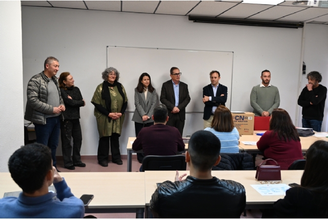 Dieciséis alumnos finalizan la fase teórica del certificado profesional en Operaciones Básicas en Planta Química y comienzan sus prácticas en Kinsy