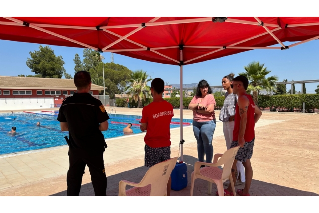 La alcaldesa de Alhama condena enérgicamente el incidente ocurrido en la piscina municipal y anuncia refuerzos en seguridad