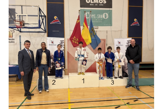 Más de 150 jóvenes judokas compiten en la Copa de Navidad de Alhama