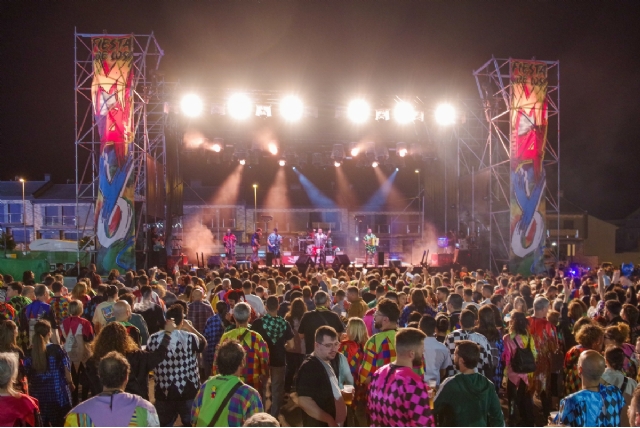 Miles de personas celebran Los Mayos 2025 en Alhama de Murcia: Música, tradición y participación vecinal protagonizan su fin de semana grande