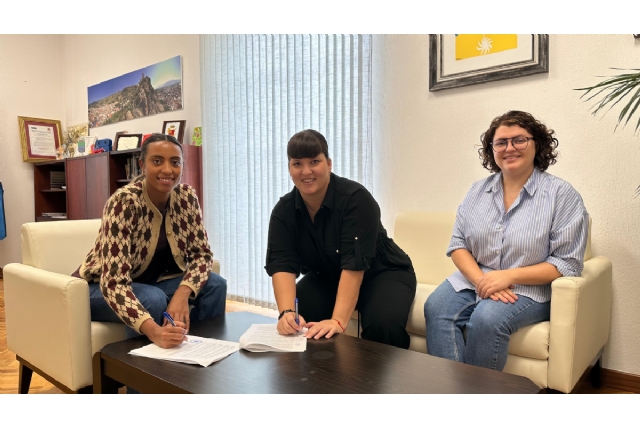 Firma de convenio entre el Consistorio y el Ateneo Músico-Cultural “Maestro José Antonio Ayala