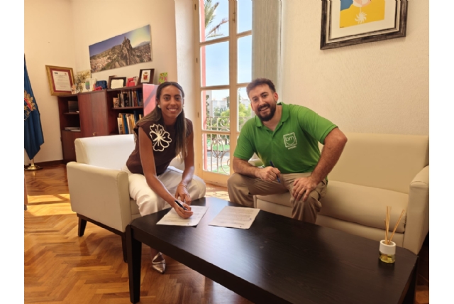 El Ayuntamiento y la Asociación Músico-Cultural Ecléptica firman un convenio para la celebración de “El Zebadero 6.0”