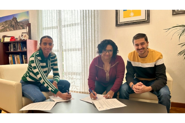 Firma de un convenio de colaboración entre el Ayuntamiento y la Asociación de Comerciantes