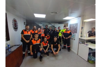 Voluntarios de Protección Civil de Alhama de Murcia reciben un reconocimiento por su colaboración en Blanca
