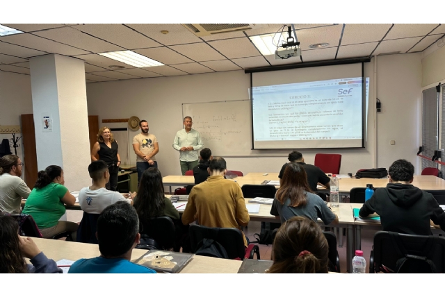 Alhama apuesta por la colaboración entre administraciones y empresas para mejorar la empleabilidad