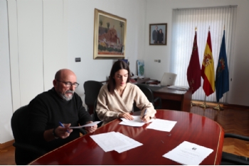 El Ayuntamiento de Alhama de Murcia y la Entidad Urbanística de conservación del Parque Industrial de Alhama firman un convenio de colaboración para el mantenimiento y conservación del Parque Industrial