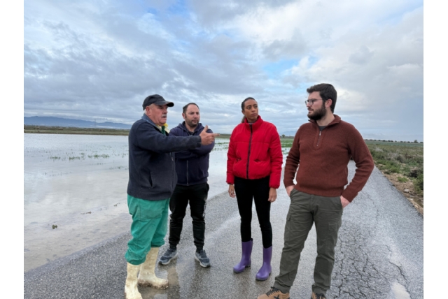 La alcaldesa visita las zonas más castigadas por el temporal junto a agricultores y técnicos