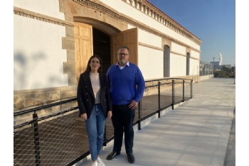 La alcaldesa y el concejal de Urbanismo inauguran el proyecto de rehabilitación de los Almacenes del Taibilla