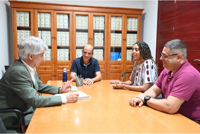 El Ayuntamiento de Alhama de Murcia formaliza la escritura de las antiguas oficinas de Polaris World tras un complejo proceso judicial para saldar deudas tributarias. El Ayuntamiento de Alhama de Murcia formaliza la escritura de las antiguas oficinas de Polaris World tras un complejo proceso judicial para saldar deudas tributarias.