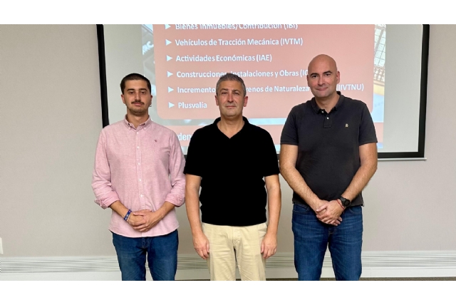 El Ayuntamiento de Alhama establece la gratuidad del Servicio de Teleasistencia y Ayuda a Domicilio, y reduce la tasa de terrazas un 50%