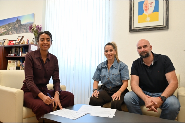 El Ayuntamiento respalda la temporada deportiva del Alhama Club de Fútbol El Ayuntamiento respalda la temporada deportiva del Alhama Club de Fútbol