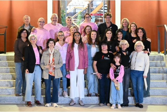 Alhama de Murcia unida frente al cáncer de mama con una jornada de sensibilización y apoyo