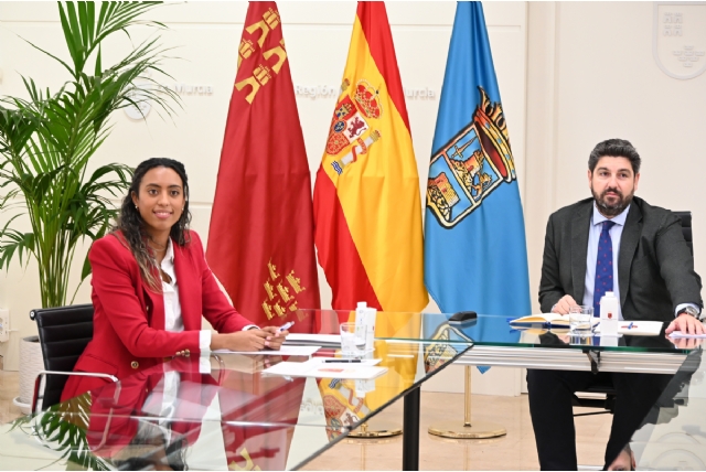 Rosa Sánchez traslada a López Miras las principales necesidades de Alhama en sanidad, vivienda, carreterasy servicios públicos