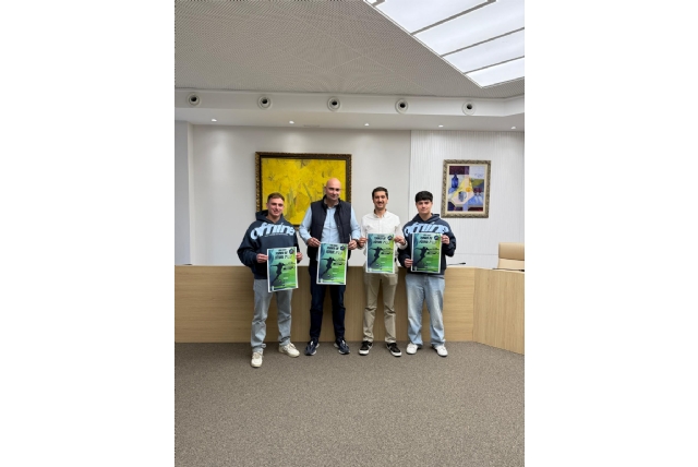 El Ayuntamiento  presenta el Torneo de Fútbol 7 de Navidad organizado junto a la Peña Noniná