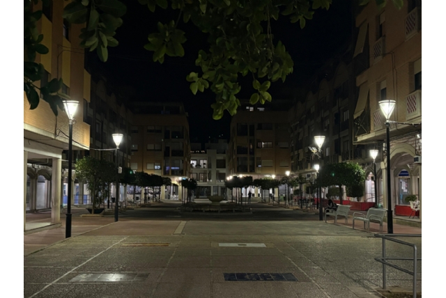 Culmina la renovación del alumbrado público en la Plaza de las Américas Culmina la renovación del alumbrado público en la Plaza de las Américas