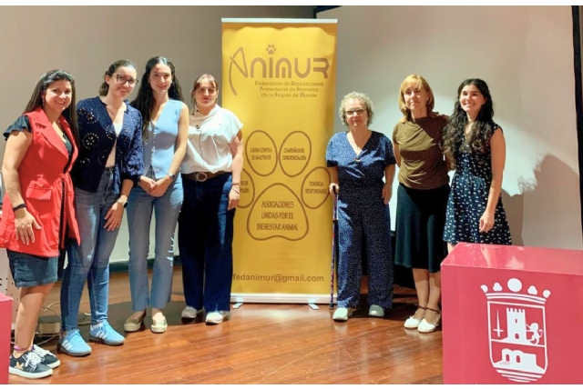 50 personas asisten en Alhama al curso de Animur sobre control de colonias felinas