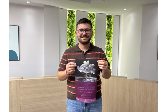 La exposición de uva de mesa cumple 58 ediciones como referente de la tradición agrícola en la Feria de Alhama