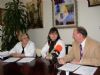 El Ayuntamiento firma un convenio con FAMDIF a fin de que una joven alhameña con discapacidad haga prácticas de sus estudios en el Consistorio