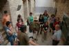 El Centro Arqueológico Los Baños recibe la visita de miembros de la Asociación para la Interpretación del Patrimonio