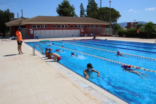 Visita a los cursos de la piscina de verano