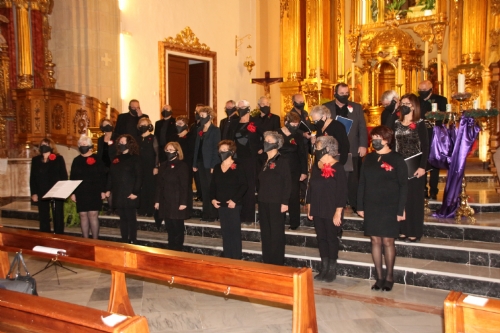 Actuación coro Audite Omnes