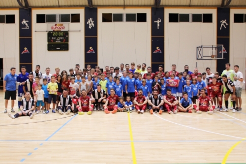 Inauguración del parqué del Pabellón Adolfo Suárez con el partido de El Pozo contra el Levante
