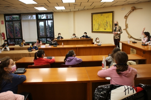 Visita de los alumnos de 3º de primaria del CEIP Antonio Machado al Ayuntamiento